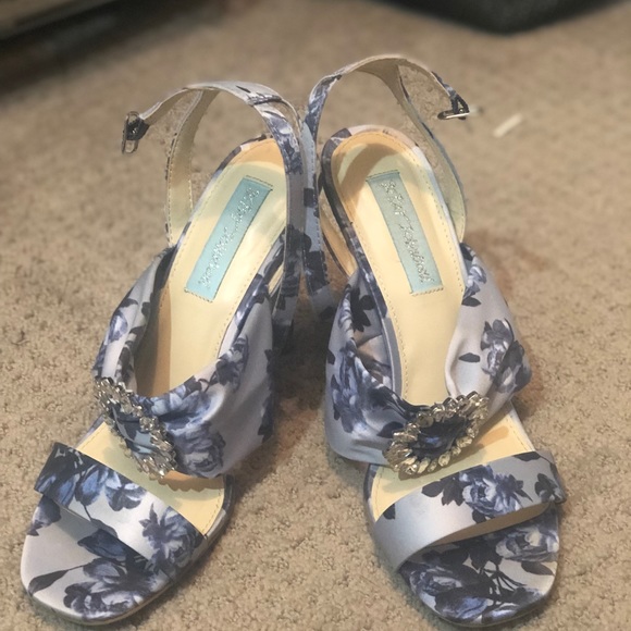 ❤️SOLD❤️ BETSEY JOHNSON STILETTOS - Picture 5 of 5